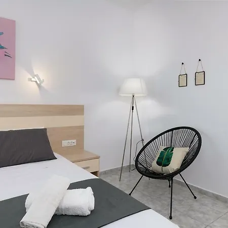 V&C Paradise Apartments Rodakino Extérieur photo