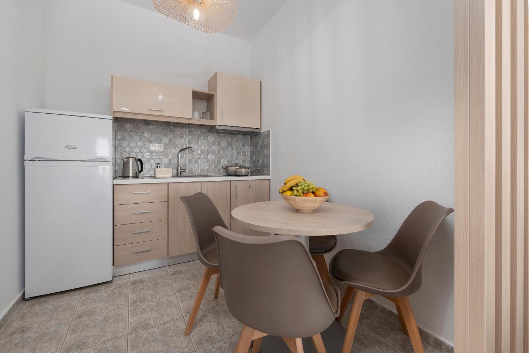 V&c Paradise Appartement Rodakino